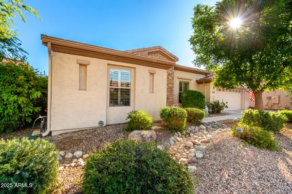 Property Slideshow image 2 of 24 | 4271 e sourwood dr, Gilbert, AZ, 85298