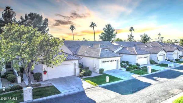 Property Slideshow image 2 of 24 | 9633 e holiday way, Sun Lakes, AZ, 85248