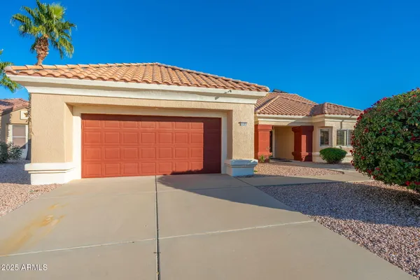 Property Slideshow image 3 of 38 | 23203 n via de la caballa, Sun City West, AZ, 85375