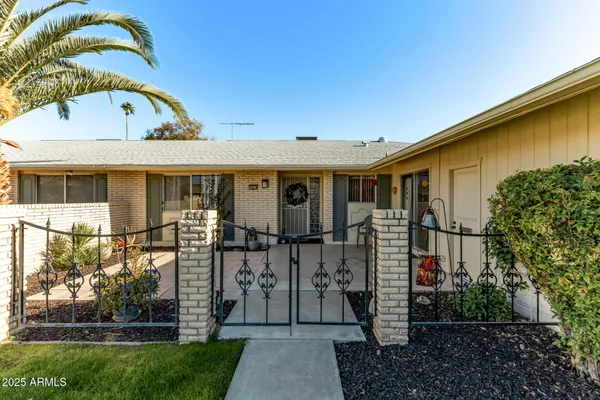 Property Slideshow image 3 of 35 | 10630 w tropicana cir, Sun City, AZ, 85351