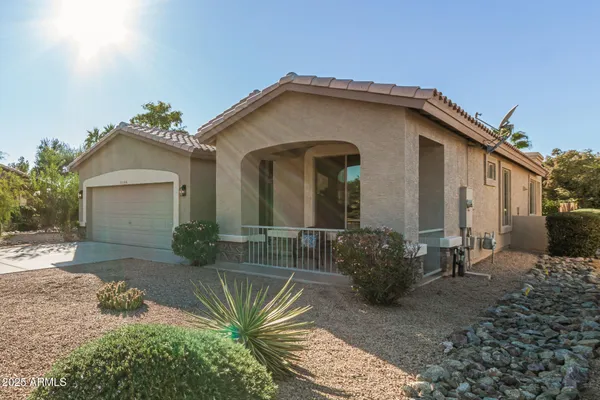 Property Slideshow image 3 of 32 | 5126 s sugarberry ct, Gilbert, AZ, 85298