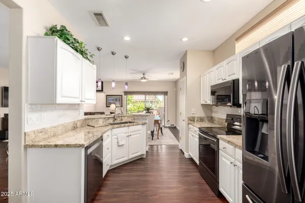 Property Slideshow image 3 of 29 | 19877 n crimson ridge way, Surprise, AZ, 85374