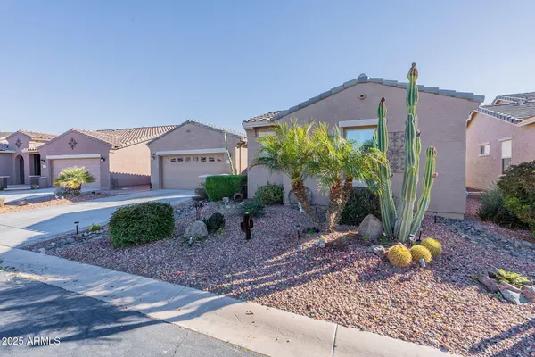 Property Slideshow image 2 of 58 | 20581 n enchantment pass, Maricopa, AZ, 85138