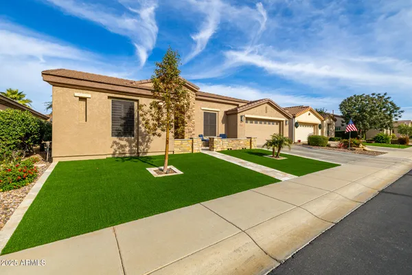 Property Slideshow image 3 of 56 | 4486 e donato dr, Gilbert, AZ, 85298