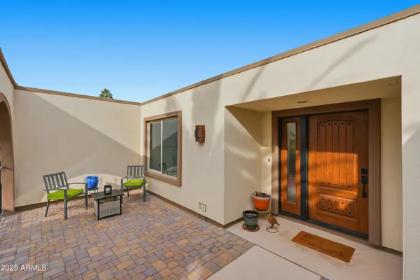 Property Slideshow image 2 of 28 | 11022 w crestbrook dr, Sun City, AZ, 85351