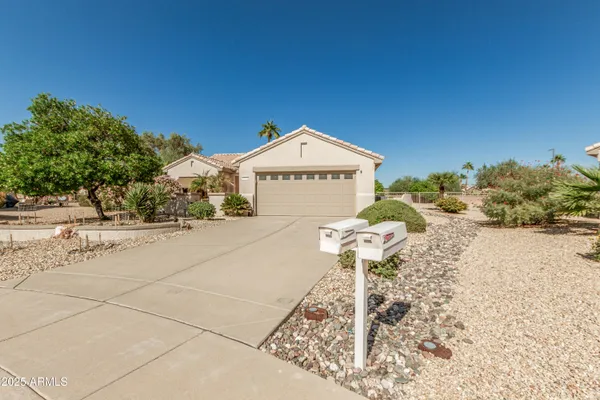 Property Slideshow image 2 of 21 | 15950 w quail creek ln, Surprise, AZ, 85374