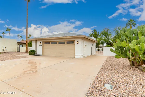 Property Slideshow image 3 of 29 | 9654 e foster ave, Sun Lakes, AZ, 85248