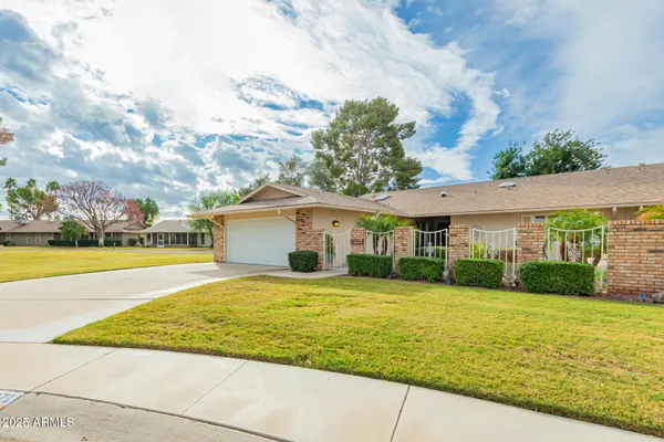 Property Slideshow image 3 of 29 | 9871 w country club ct, Sun City, AZ, 85373