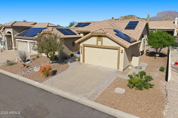 Property Slideshow image 2 of 40 | 8696 e aloe dr, Gold Canyon, AZ, 85118