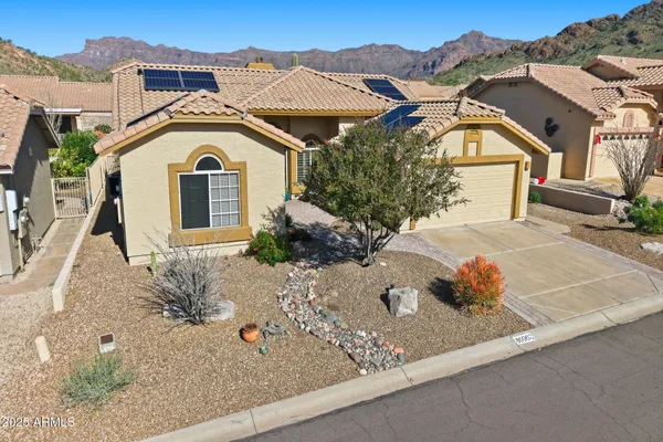Property Slideshow image 3 of 40 | 8696 e aloe dr, Gold Canyon, AZ, 85118