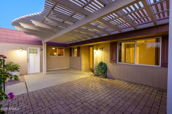 Property Slideshow image 3 of 30 | 10412 w roundelay cir, Sun City, AZ, 85351