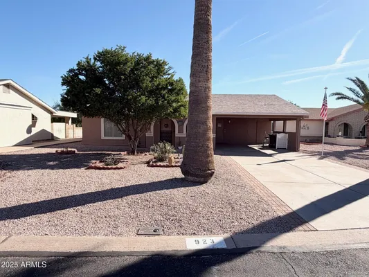 Property Slideshow image 3 of 9 | 923 s ember cir, Mesa, AZ, 85208