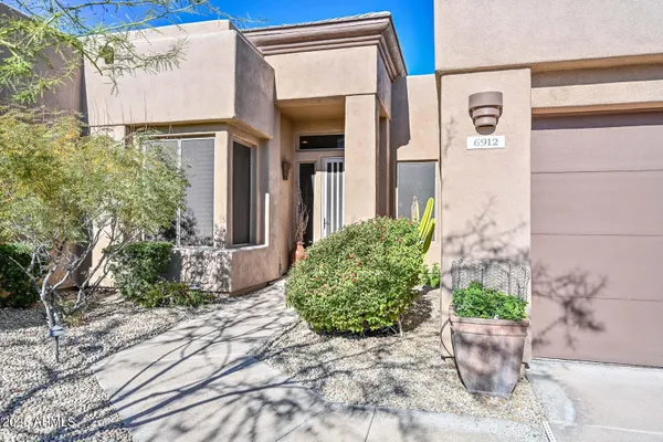 Property Slideshow image 2 of 51 | 6912 e mighty saguaro way, Scottsdale, AZ, 85266