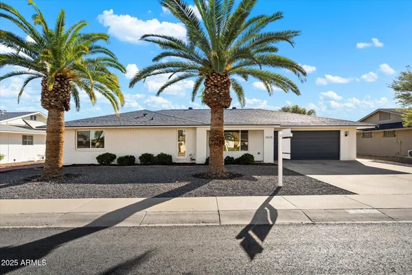 Property Slideshow image 2 of 33 | 12635 n sun valley dr, Sun City, AZ, 85351