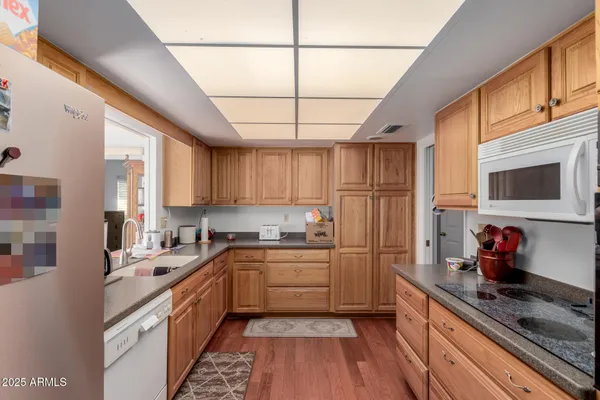 Property Slideshow image 3 of 41 | 10023 w pleasant valley rd, Sun City, AZ, 85351