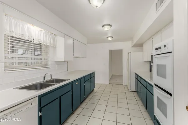 Property Slideshow image 3 of 13 | 10209 w mountain view rd, Sun City, AZ, 85351