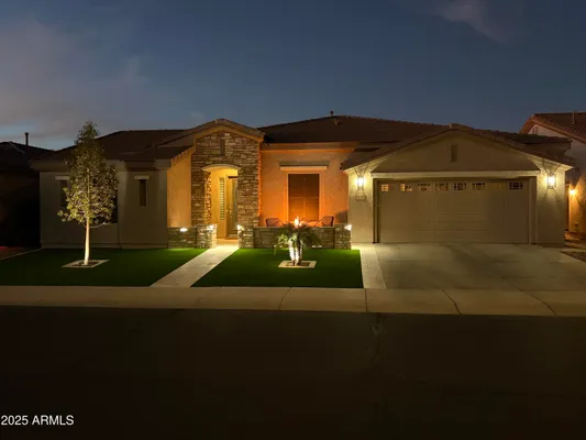 Property Slideshow image 2 of 56 | 4486 e donato dr, Gilbert, AZ, 85298
