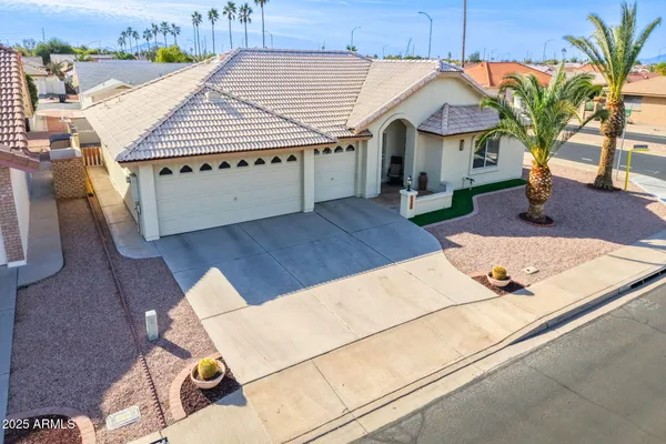 Property Slideshow image 2 of 47 | 8009 e natal ave, Mesa, AZ, 85209