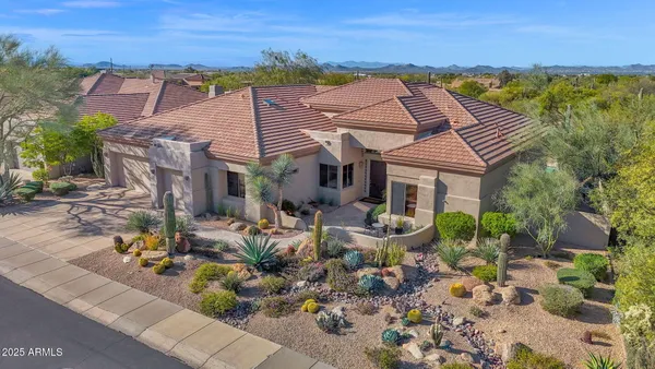 Property Slideshow image 3 of 80 | 33372 n 68th pl, Scottsdale, AZ, 85266