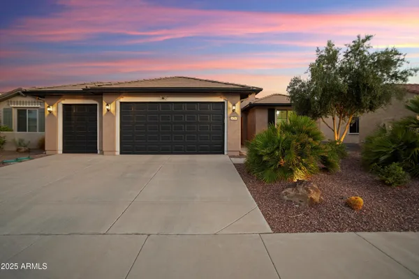 Property Slideshow image 3 of 45 | 26297 w burnett rd, Buckeye, AZ, 85396