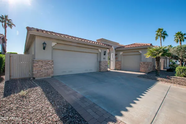 Property Slideshow image 2 of 97 | 15947 w mulberry dr, Goodyear, AZ, 85395