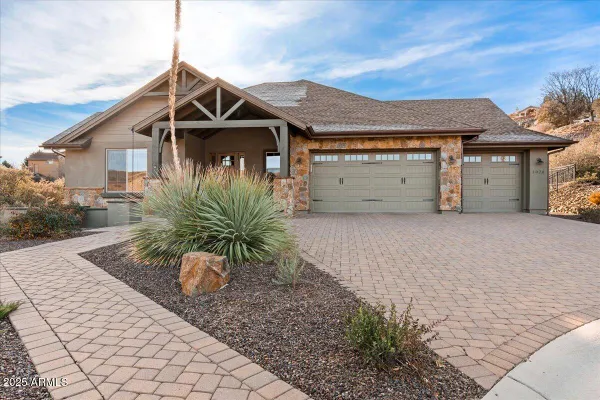 Property Slideshow image 3 of 44 | 1070 skillet ct, Prescott, AZ, 86301