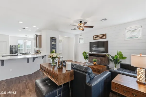 Property Slideshow image 3 of 24 | 854 e farmers ln, Queen Creek, AZ, 85140