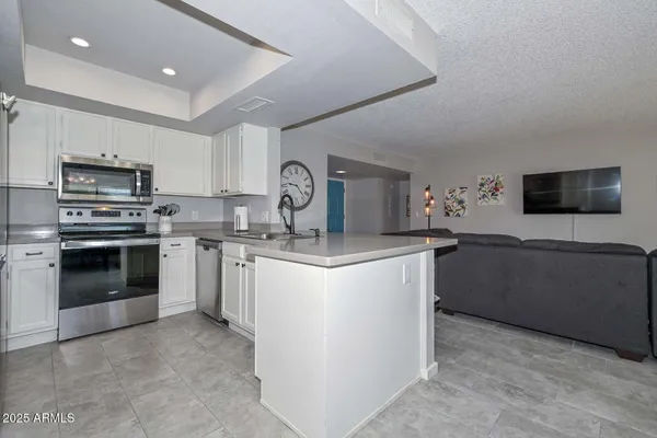 Property Slideshow image 3 of 53 | 9505 w mcrae way, Peoria, AZ, 85382