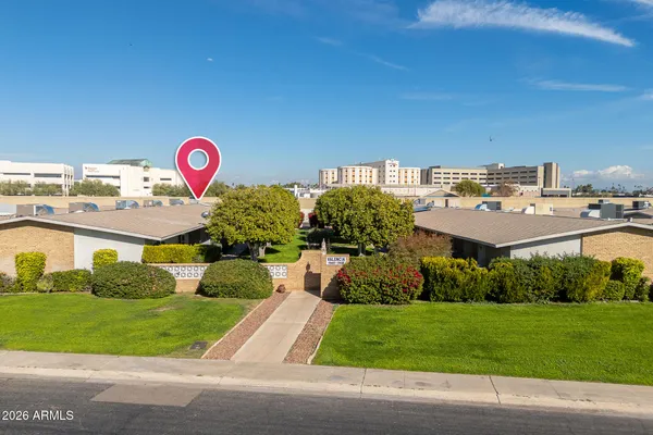 Property Slideshow image 2 of 59 | 10616 w coggins dr, Sun City, AZ, 85351