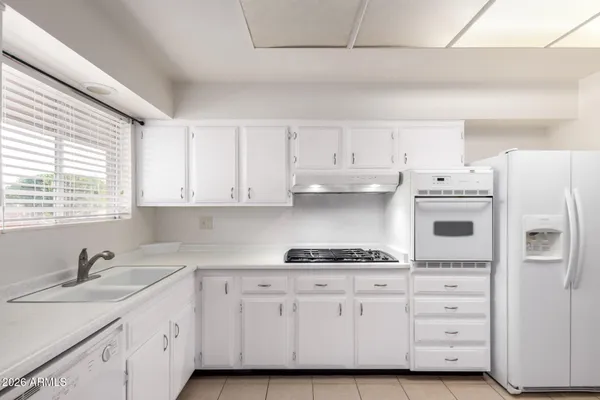 Property Slideshow image 2 of 32 | 10608 w white mountain rd, Sun City, AZ, 85351