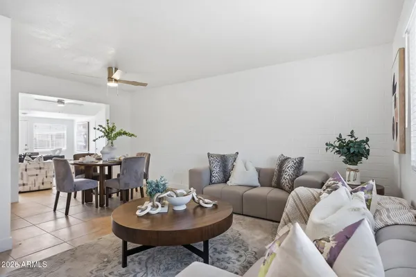 Property Slideshow image 3 of 16 | 10037 w cumberland dr, Sun City, AZ, 85351