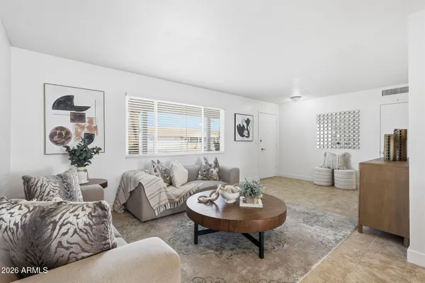 Property Slideshow image 2 of 16 | 10037 w cumberland dr, Sun City, AZ, 85351