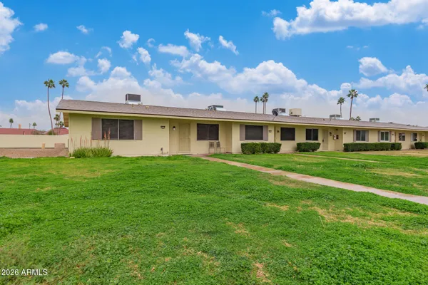 Property Slideshow image 2 of 37 | 13673 n newcastle dr, Sun City, AZ, 85351