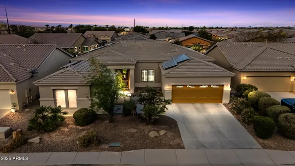 Property Slideshow image 2 of 50 | 19746 n heron ct, Maricopa, AZ, 85138