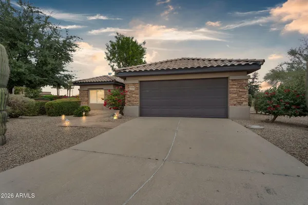 Property Slideshow image 2 of 48 | 15996 w mesquite ct, Surprise, AZ, 85374
