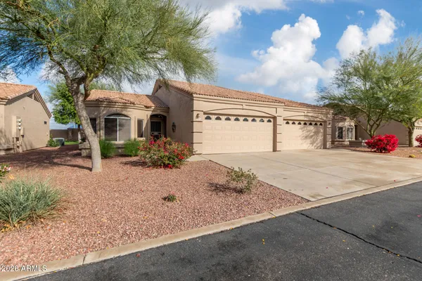Property Slideshow image 3 of 39 | 2101 s yellow wood 19, Mesa, AZ, 85209