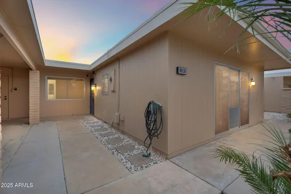 Property Slideshow image 2 of 37 | 9810 w teakwood dr, Sun City, AZ, 85351