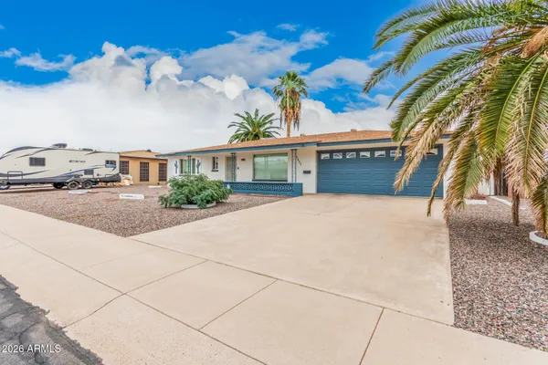 Property Slideshow image 3 of 32 | 5823 e des moines st, Mesa, AZ, 85205