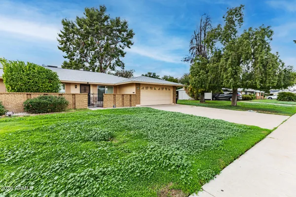 Property Slideshow image 2 of 32 | 15004 n boswell blvd, Sun City, AZ, 85351