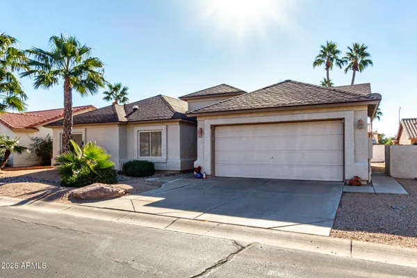 Property Slideshow image 2 of 27 | 1521 e firestone dr, Chandler, AZ, 85249
