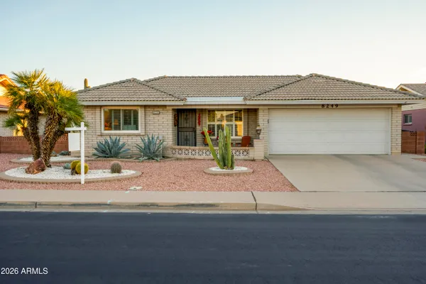 Property Slideshow image 2 of 17 | 8249 e medina ave, Mesa, AZ, 85209