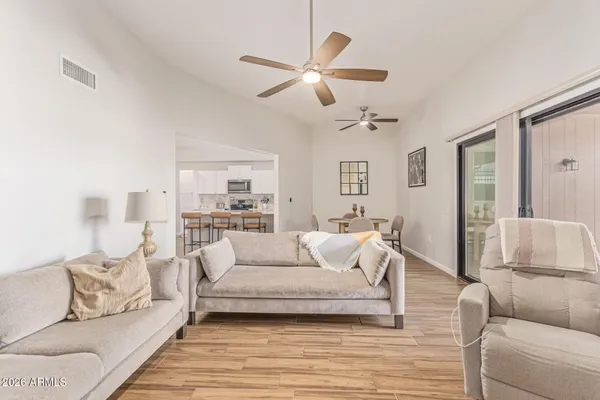 Property Slideshow image 3 of 32 | 10902 w topaz dr, Sun City, AZ, 85351