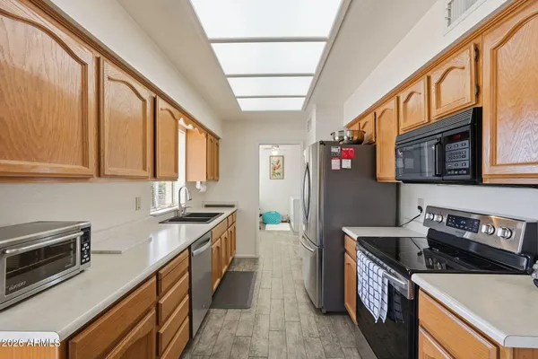 Property Slideshow image 2 of 36 | 8061 e monte ave, Mesa, AZ, 85209