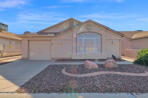 Property Slideshow image 2 of 22 | 1701 e kerby farms rd, Chandler, AZ, 85249