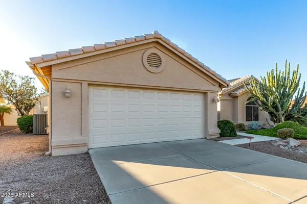 Property Slideshow image 2 of 46 | 10305 e arrowvale dr, Sun Lakes, AZ, 85248