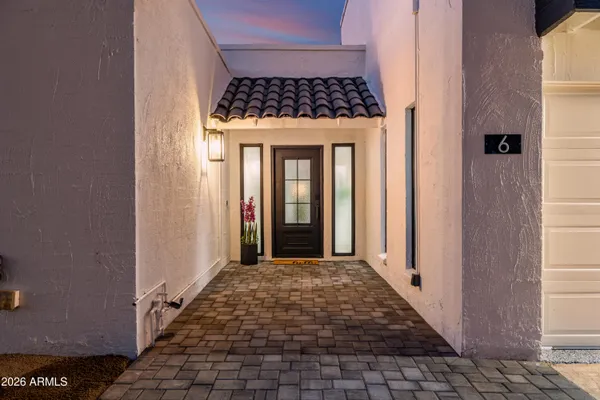 Property Slideshow image 2 of 71 | 6 e piping rock rd, Phoenix, AZ, 85022