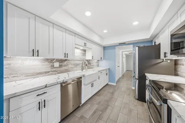 Property Slideshow image 2 of 39 | 19045 n signal butte cir, Sun City, AZ, 85373