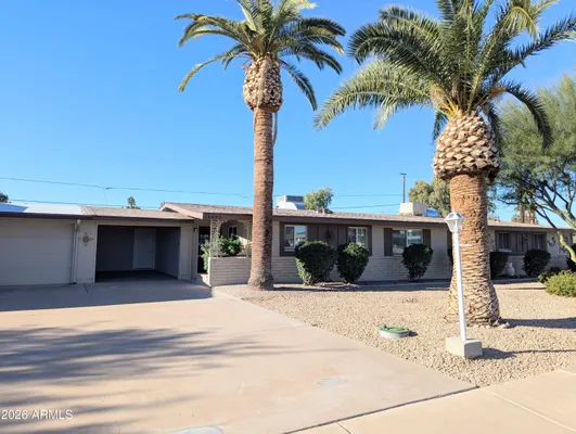 Property Slideshow image 2 of 30 | 10433 w oakmont dr, Sun City, AZ, 85351