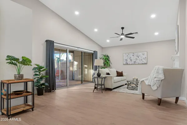 Property Slideshow image 2 of 42 | 10409 e windflower ct, Sun Lakes, AZ, 85248