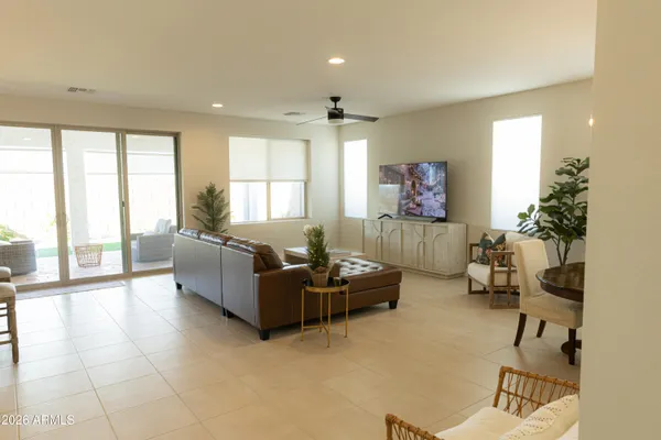 Property Slideshow image 2 of 38 | 39190 n kaden ln, San Tan Valley, AZ, 85140